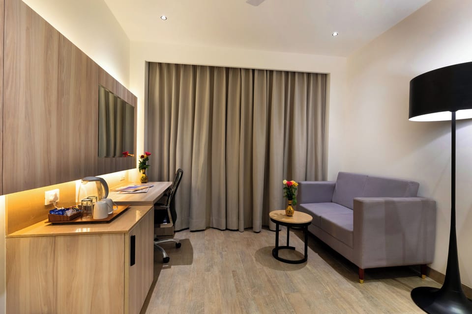 Family Quadruple Room | Desk, free WiFi, bed sheets
