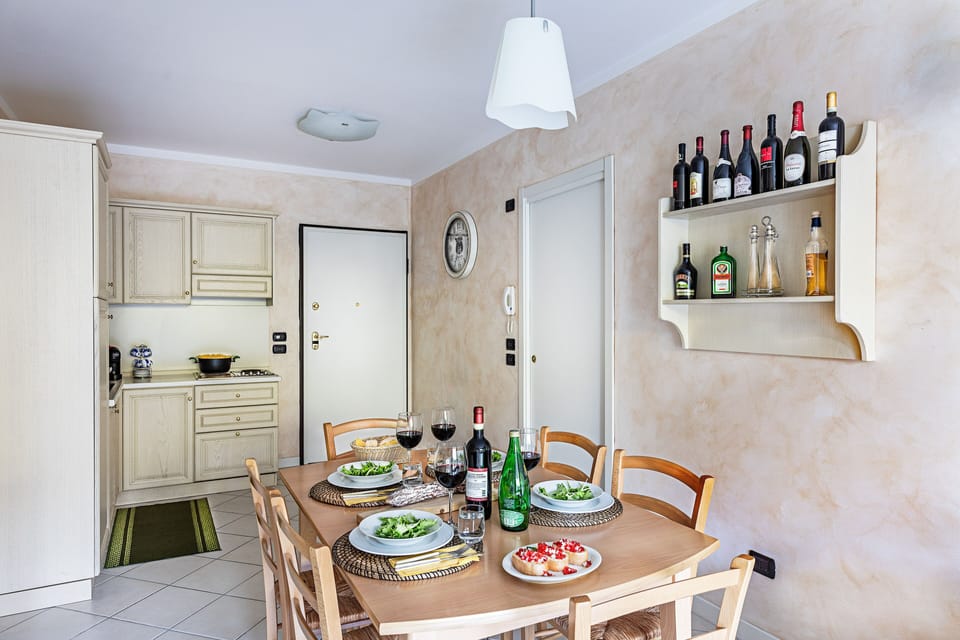 Apartment | Living area | 35-inch TV with digital channels