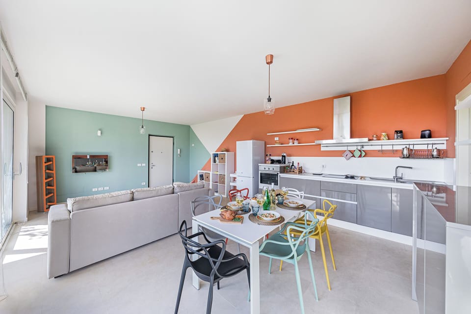 Apartment | Living area | 35-cm TV with digital channels