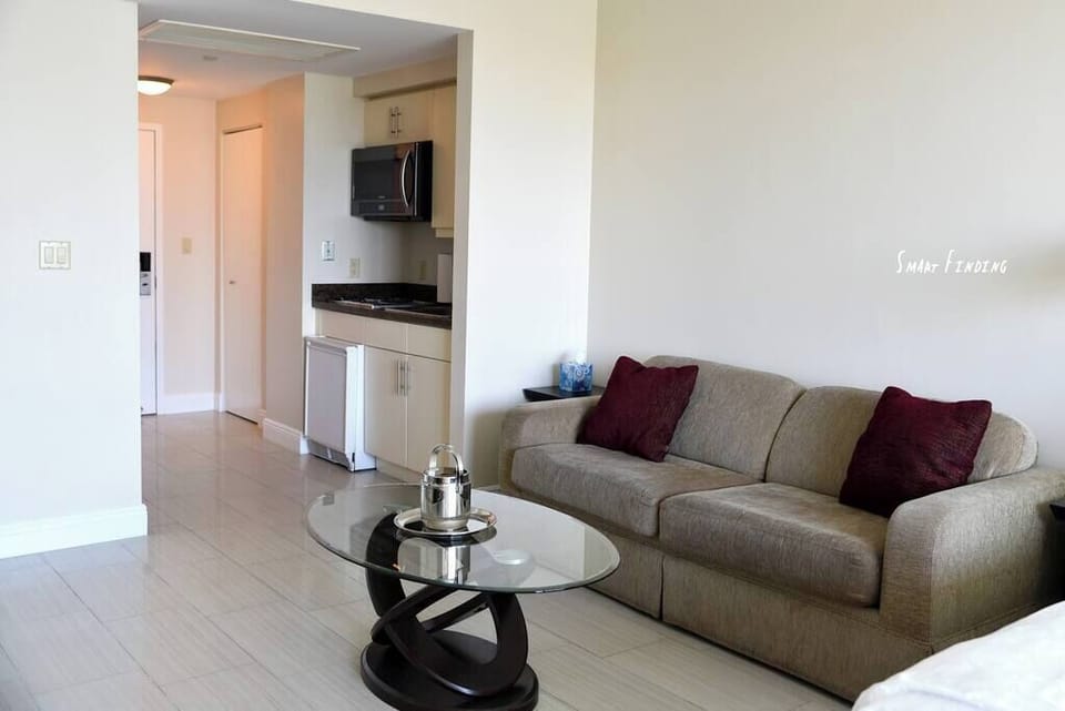 Studio, 1 Queen Bed with Sofa bed, Ocean View | Free WiFi, bed sheets