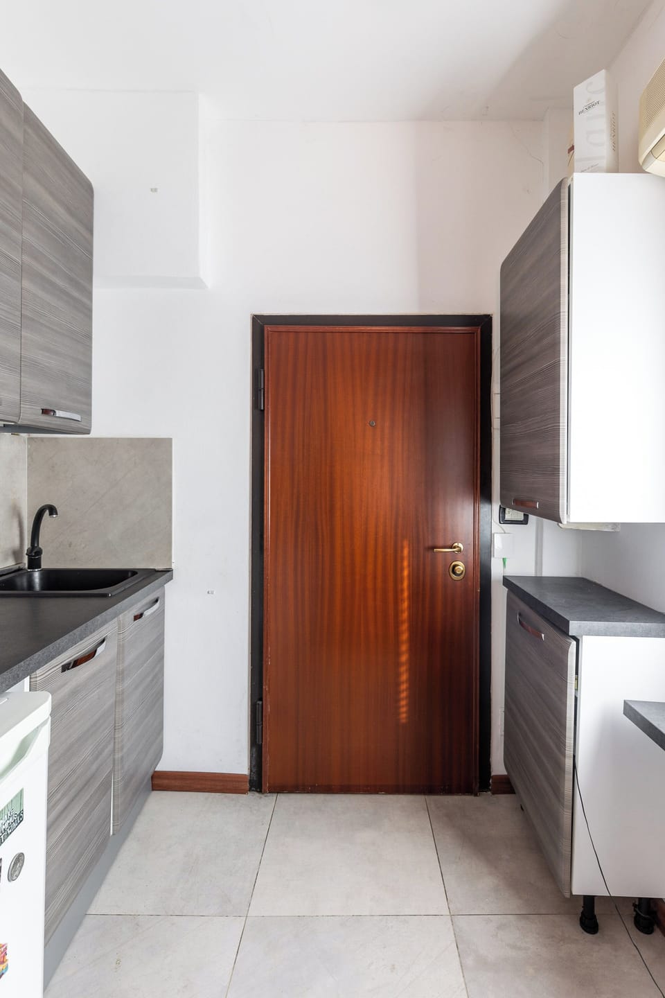 Apartment | Private kitchen | Full-size fridge, microwave, oven, stovetop