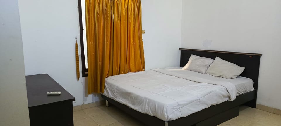 Standard Double Room | Free WiFi, bed sheets