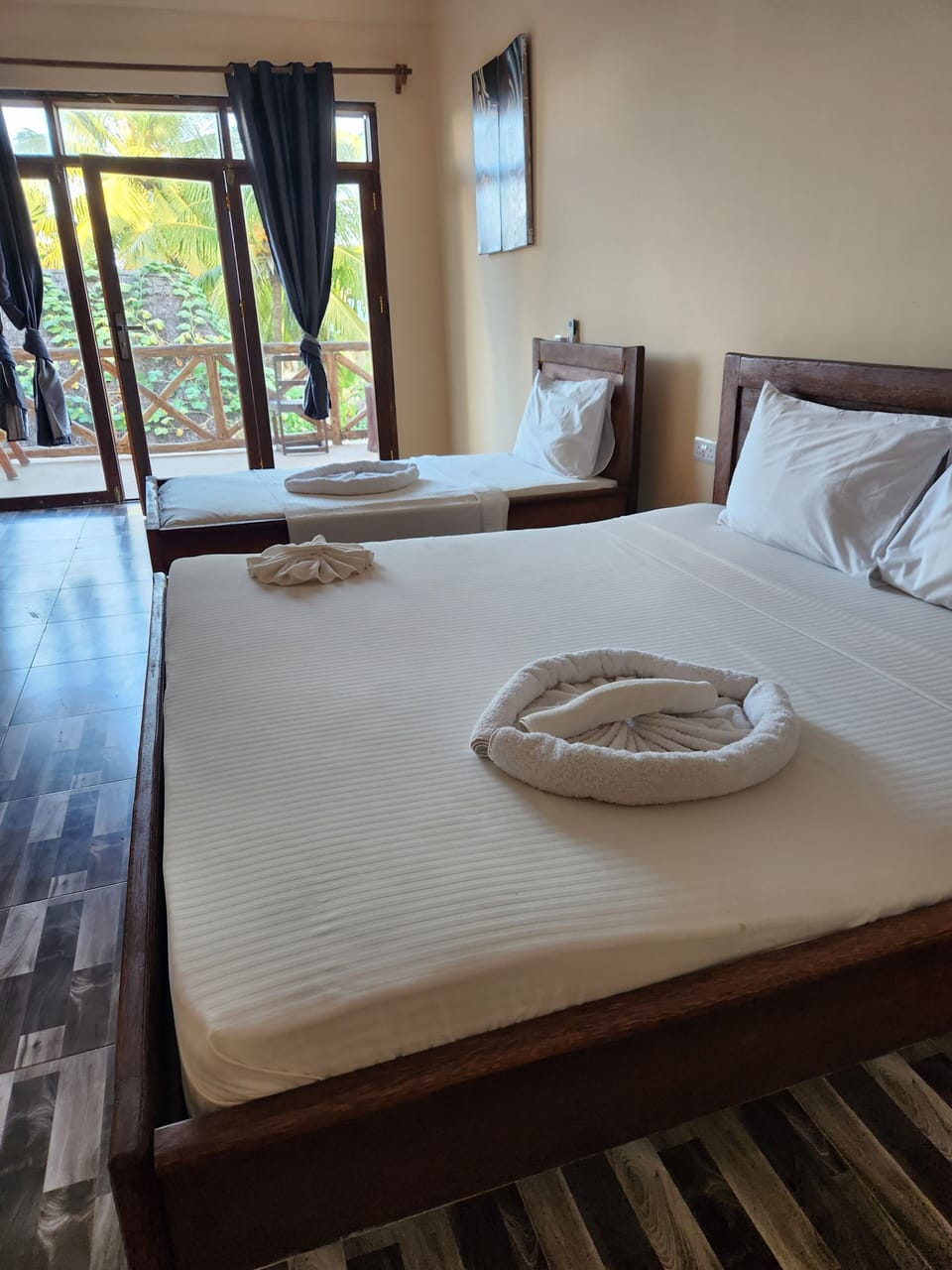 In-room safe, free WiFi