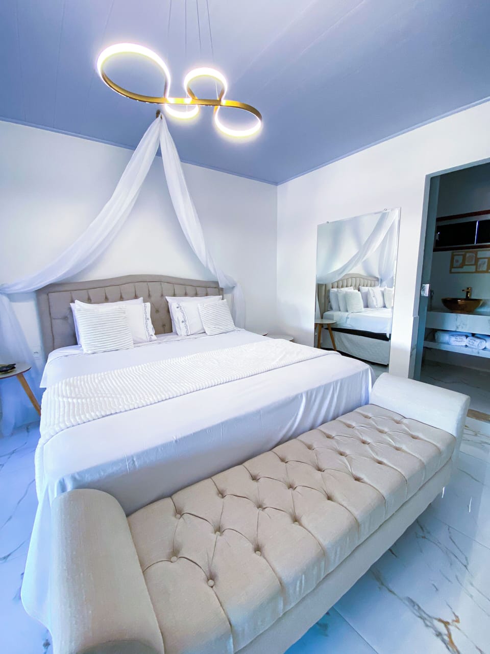 Deluxe Room | Free WiFi, bed sheets