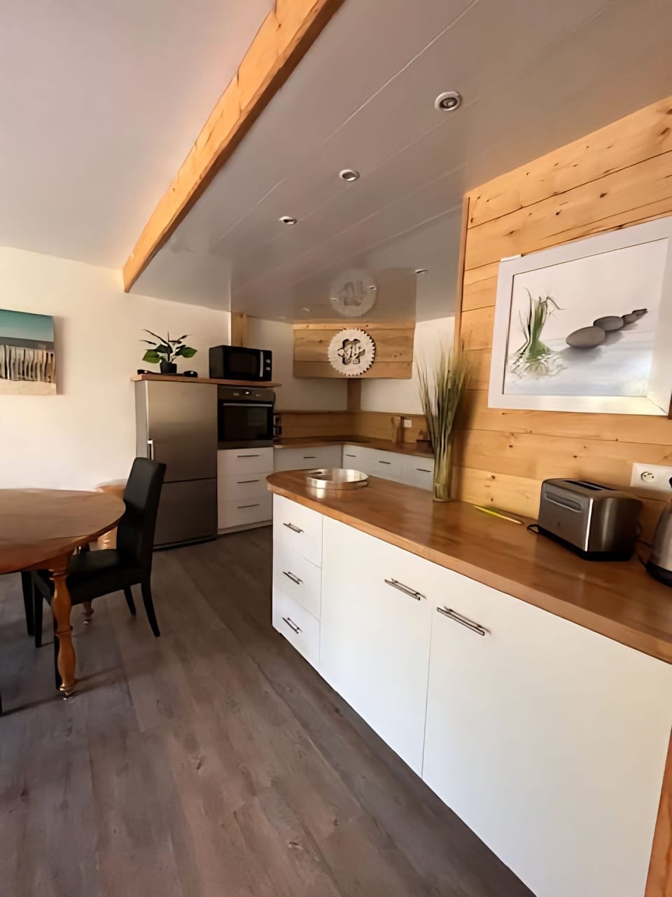 Fridge, microwave, stovetop, highchair