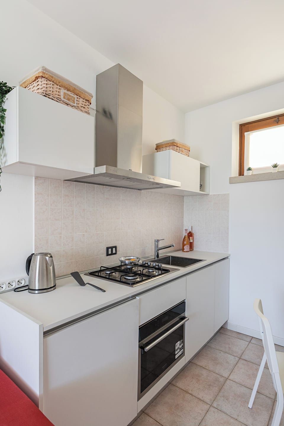 Apartment, Courtyard View | Private kitchen | Electric kettle