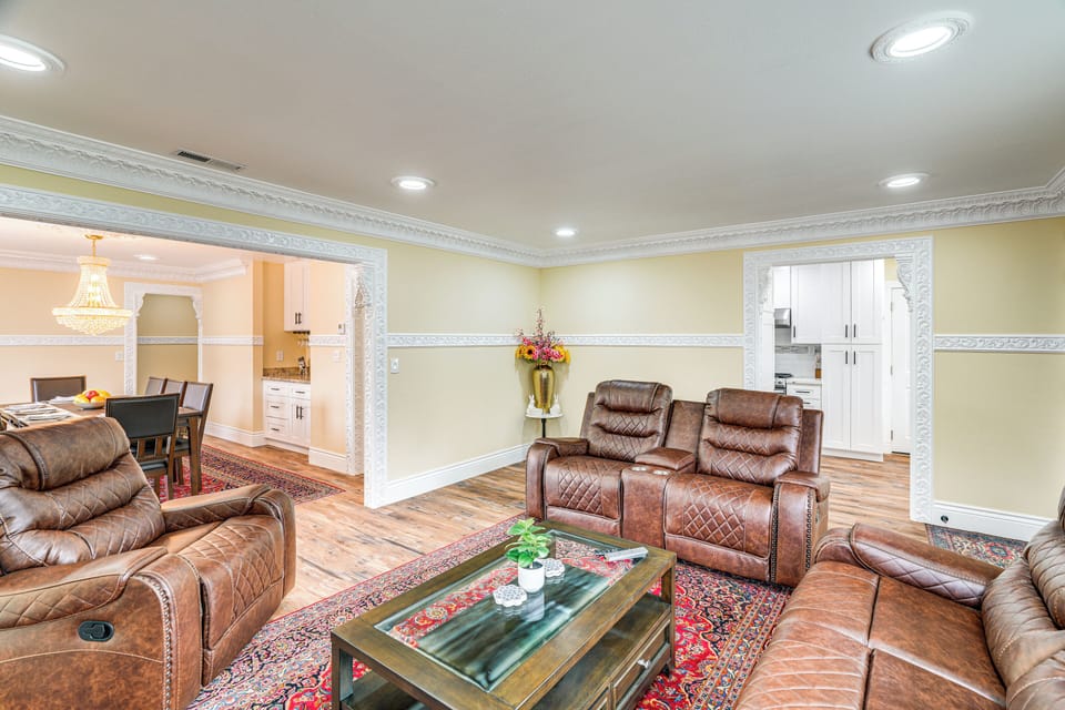 House (3 Bedrooms) | Interior