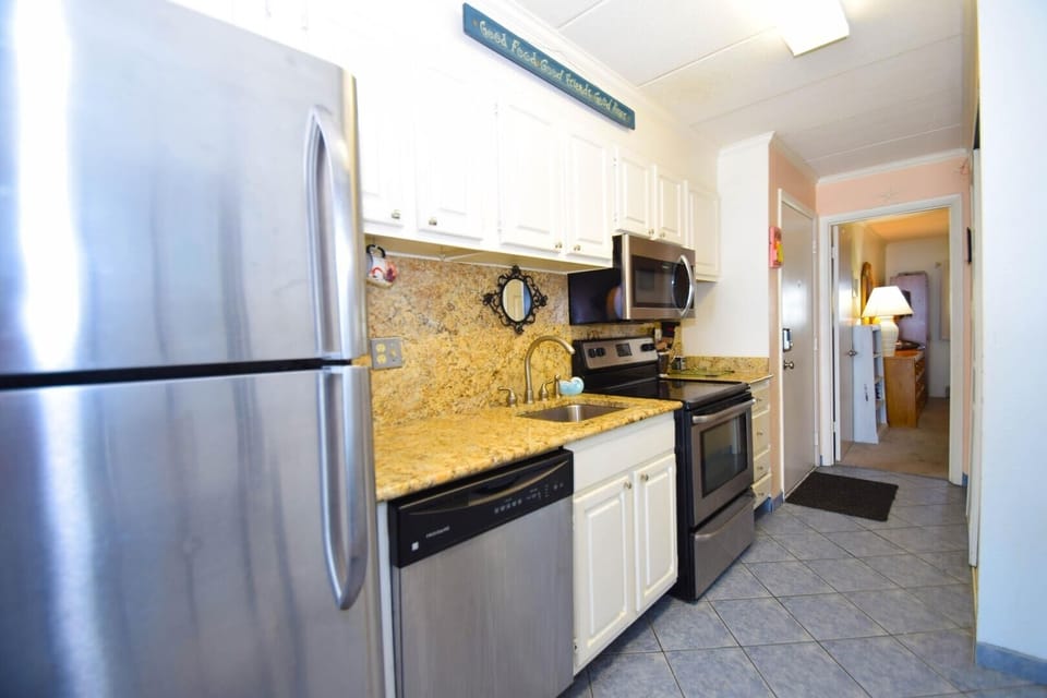 Condo, 1 Bedroom | Private kitchen | Coffee/tea maker, fridge, toaster