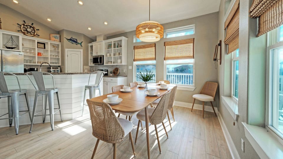 House (5 Bedrooms) | Interior