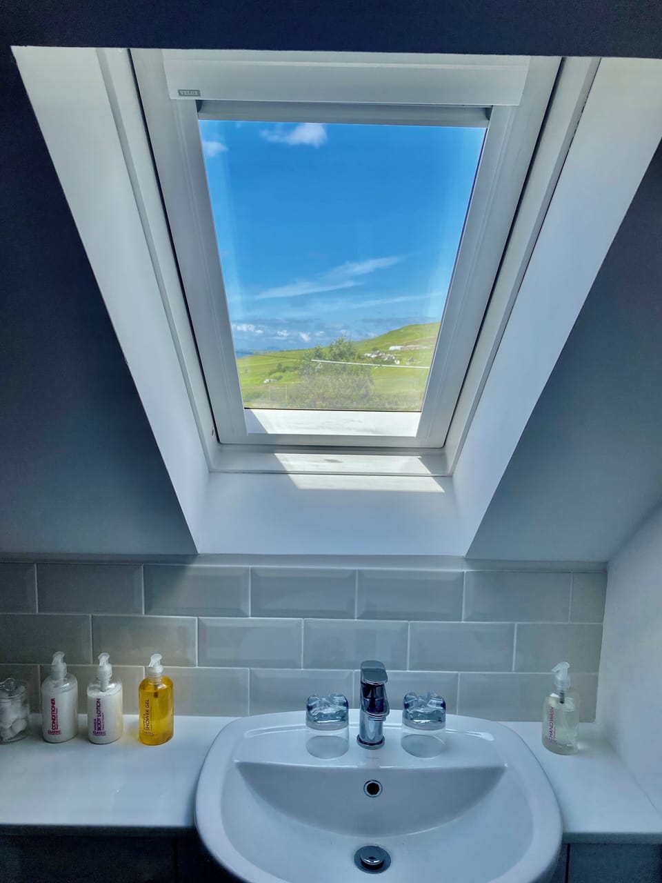 Comfort Double Room, Hill View | Bathroom