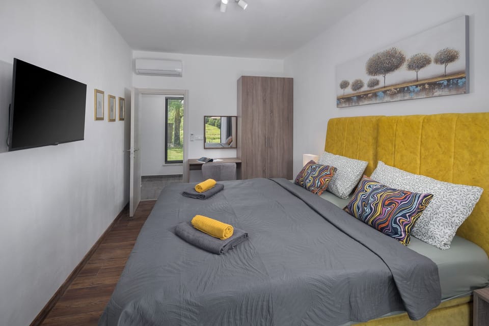 Villa, Vineyard View | 3 bedrooms, in-room safe, blackout drapes, soundproofing