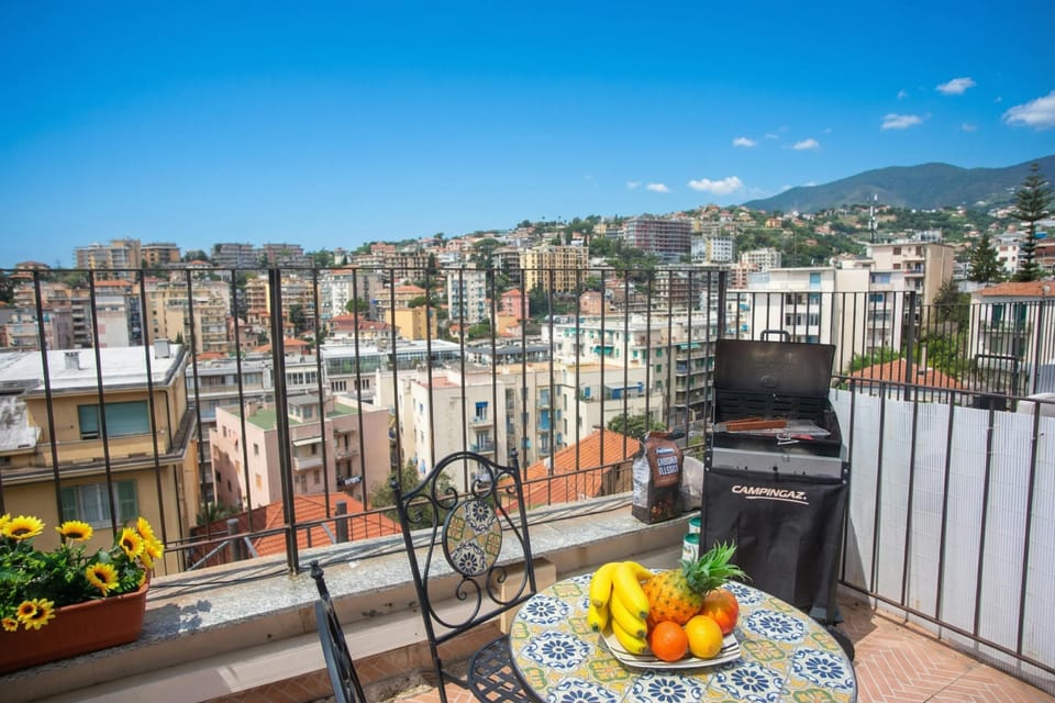 Family Apartment, 1 Bedroom, Microwave (Sea View Historic Center) | Outdoor dining