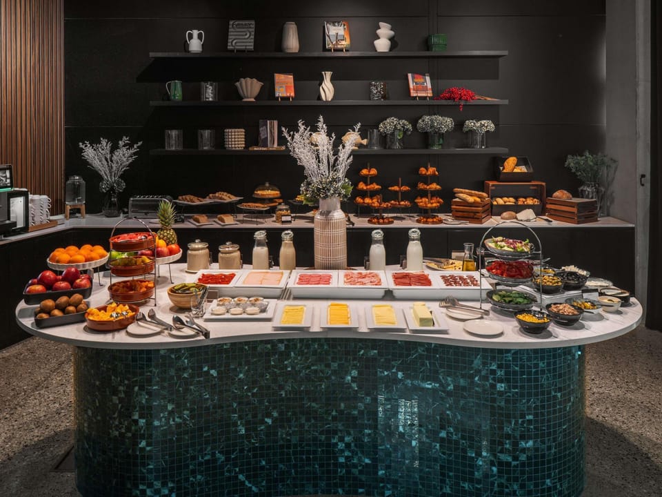 Daily buffet breakfast for a fee