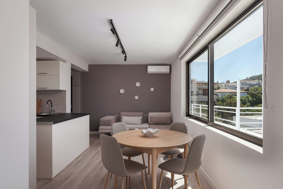 Luxury Apartment | In-room dining