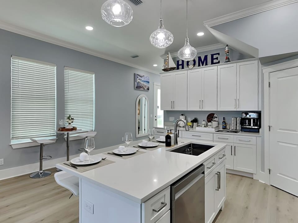 House, Multiple Beds, Patio, Ocean View (The Blue Pearls) | Private kitchen | Fridge, microwave, oven, stovetop