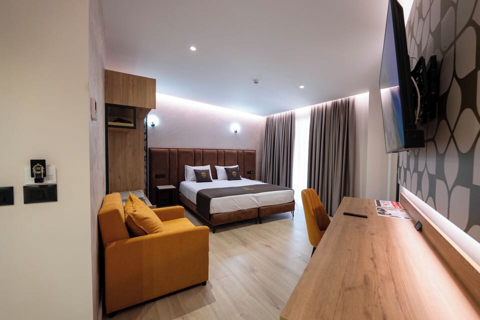 Deluxe Double Room | Free WiFi
