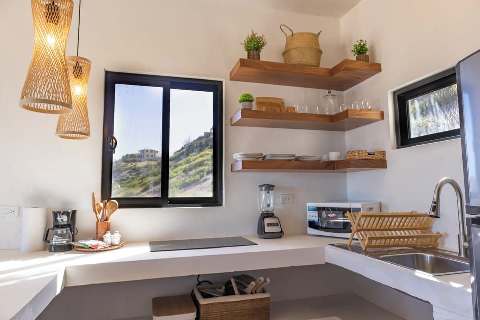 Comfort Cabin, Beach View, Beachfront | Private kitchen | Cookware/dishes/utensils