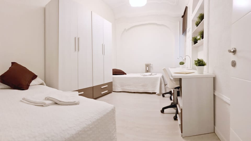 Classic Double Room | Desk, laptop workspace, free WiFi