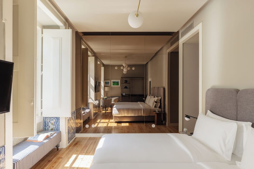 Deluxe Twin | Premium bedding, memory foam beds, in-room safe, individually decorated