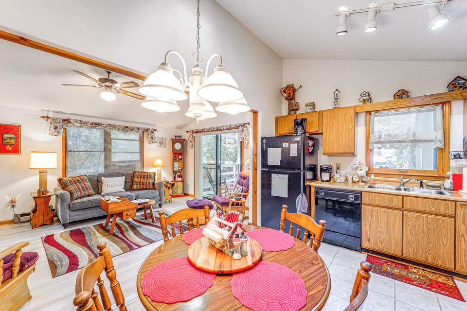 House (2 Bedrooms) | Interior