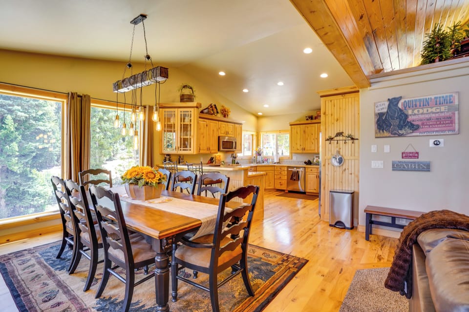 House (4 Bedrooms) | Interior