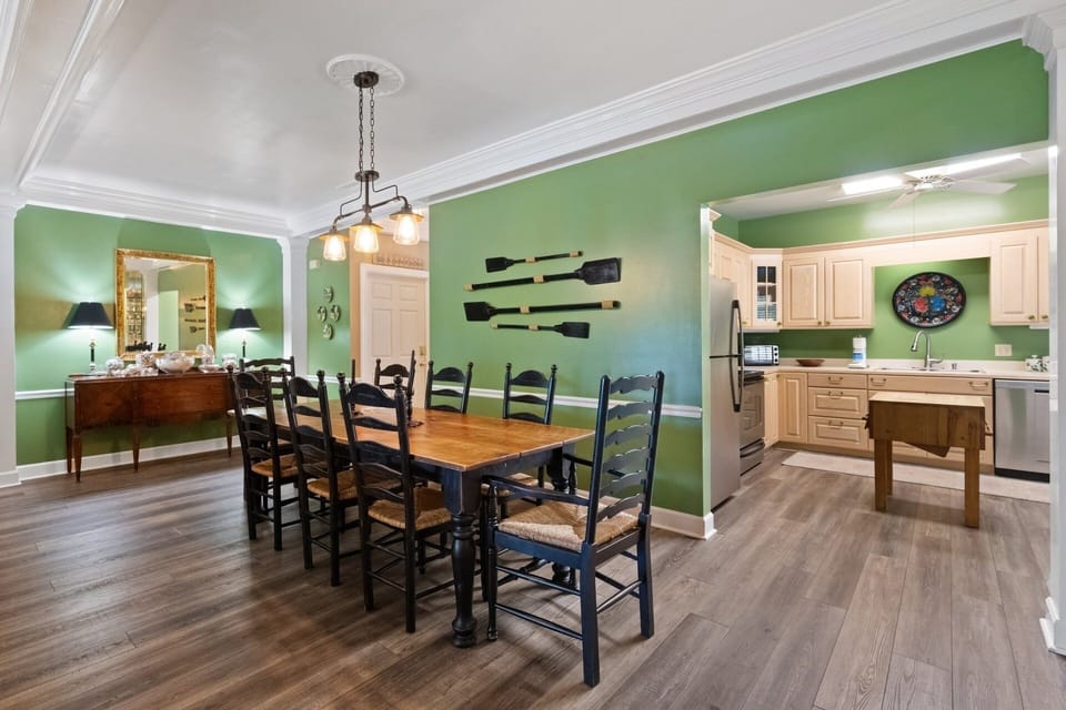 Condo, 3 Bedrooms | Dining