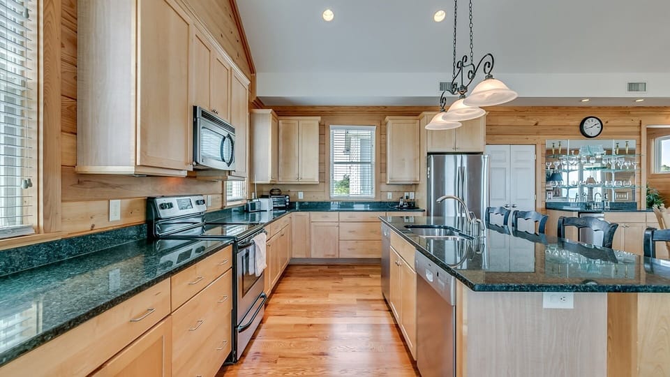 House, 6 Bedrooms | Private kitchen | Coffee/tea maker, fridge, oven, toaster