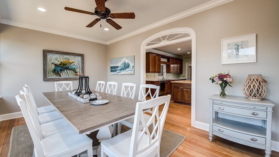 House, 6 Bedrooms | Dining