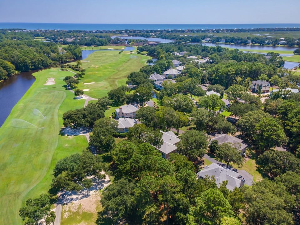 Condo, 3 Bedrooms | Golf