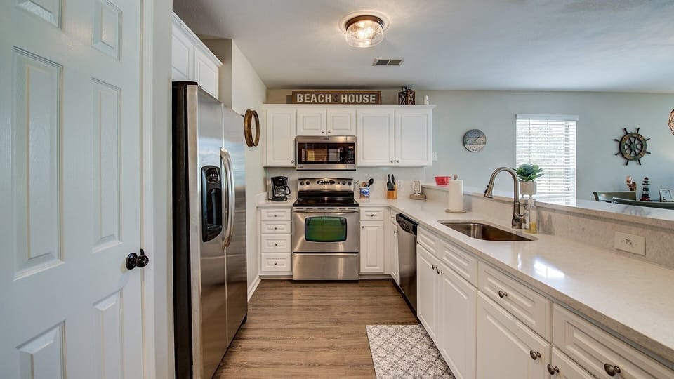 Condo, 2 Bedrooms | Private kitchen | Coffee/tea maker, fridge, oven, toaster