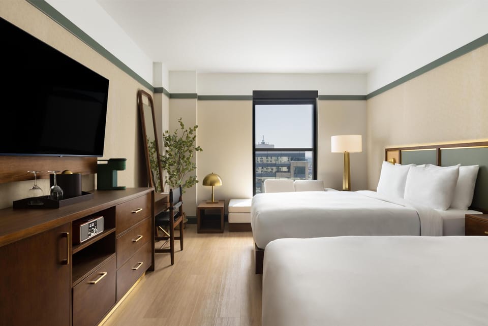 Hypo-allergenic bedding, minibar, in-room safe, desk