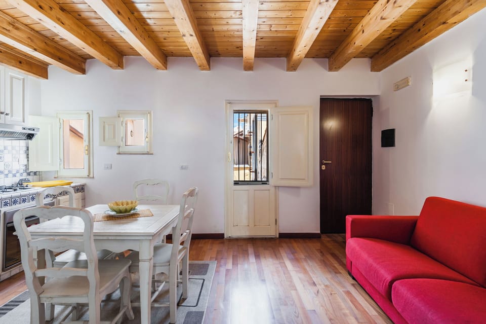 Apartment | Living area | 35-inch TV with digital channels