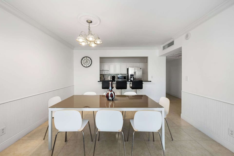 Condo, Multiple Beds, Pool Access, Partial Ocean View | Dining