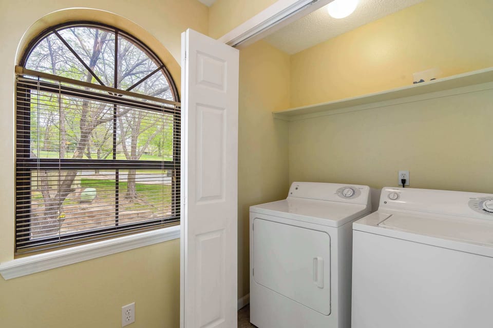 Evergreen Haven - Golf, Attractions, & Amenities! Apartment in Branson