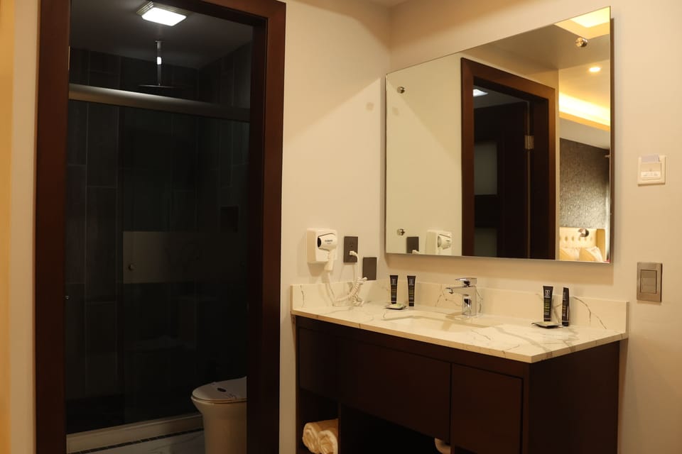 Shower, towels