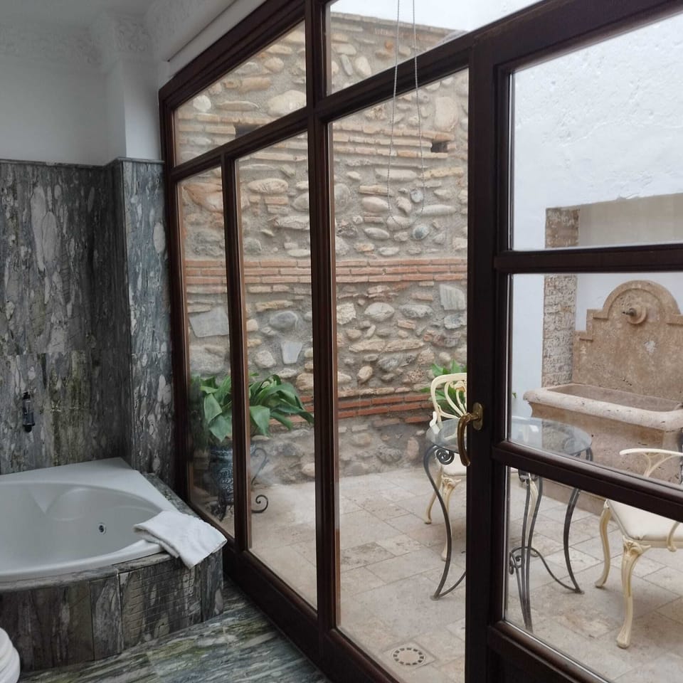 Double Room, Courtyard View | Terrace/patio