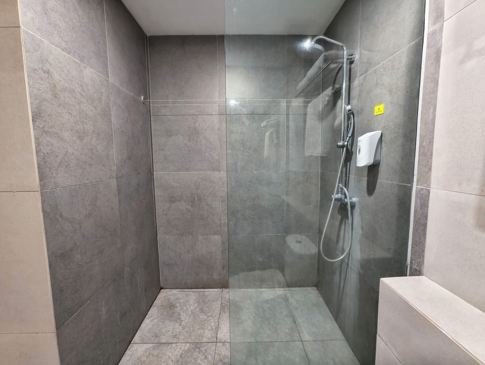 Family Double or Twin Room, Garden View | Bathroom | Shower, rainfall showerhead, free toiletries, towels