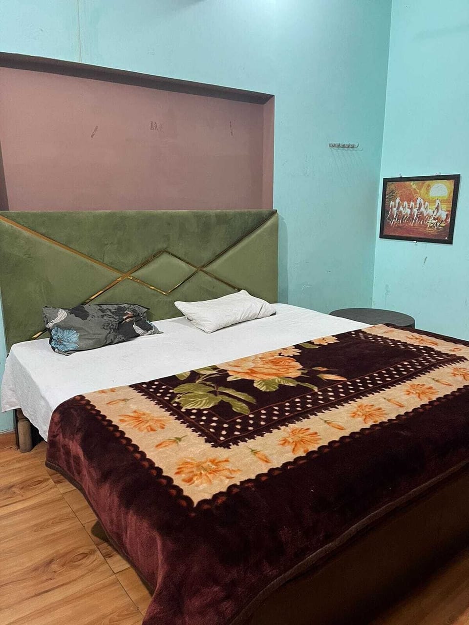Standard Room, Balcony | Desk, free WiFi, bed sheets