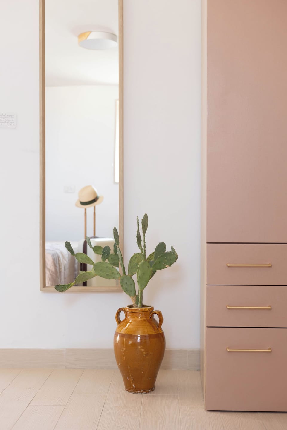 Comfort Room, Sea View | In-room safe, desk, blackout drapes, free WiFi