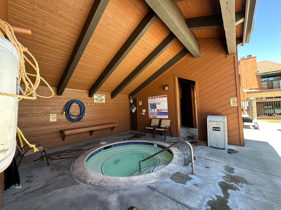 Condo, 1 Bedroom | Property grounds