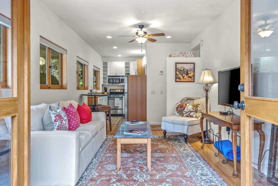 Apartment, 1 Queen Bed, Fireplace, Garden View (12 Oaks) | Living area | 42-inch flat-screen TV with digital channels, fireplace