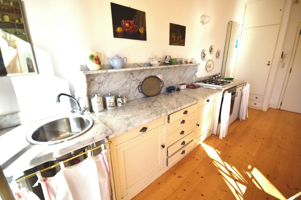Apartment | Private kitchen | Full-size fridge, oven, stovetop, cookware/dishes/utensils