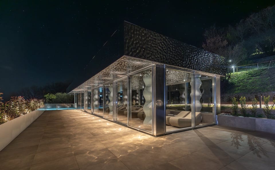 Couples treatment rooms, sauna, hot tub, Turkish bath, body treatments