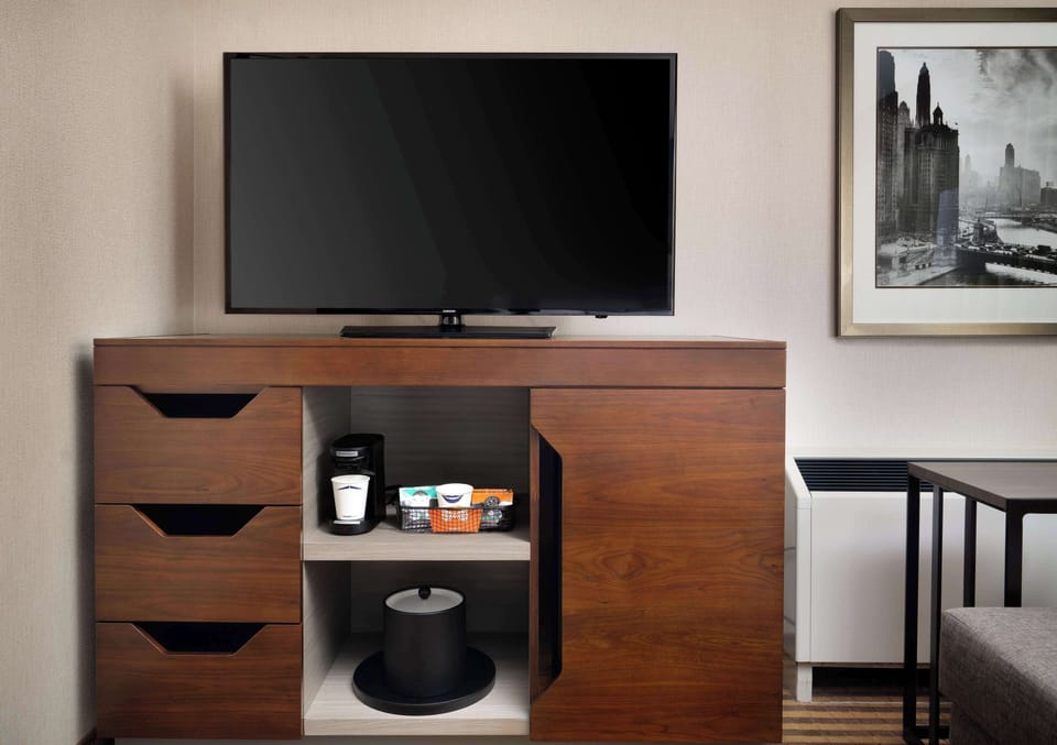 Premium bedding, pillowtop beds, in-room safe, iron/ironing board