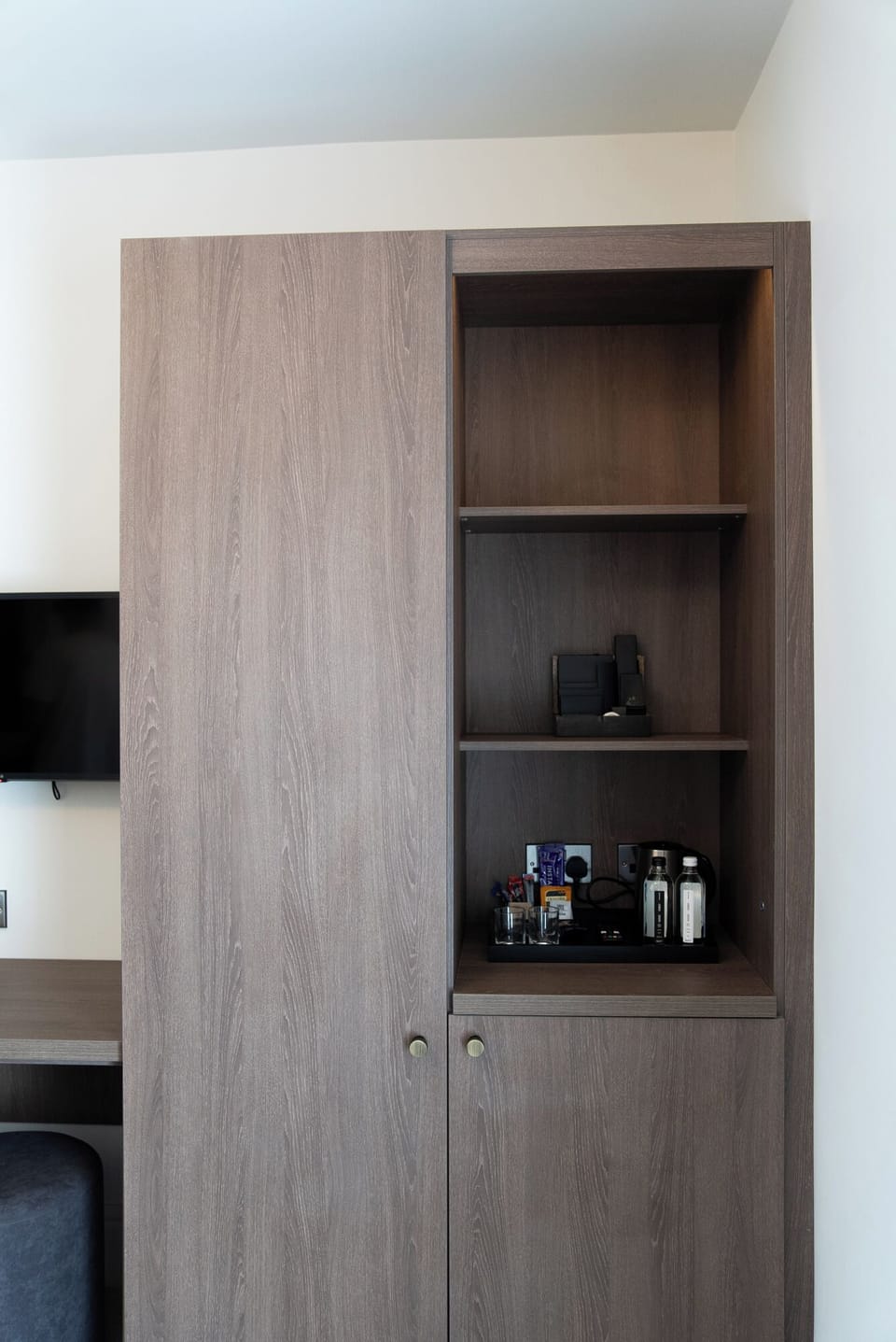 Classic Room | Premium bedding, in-room safe, iron/ironing board, free WiFi