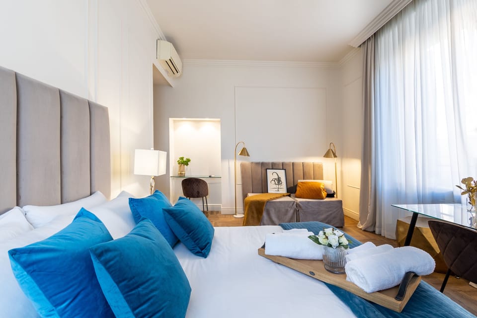 Junior Room | Down comforters, memory foam beds, minibar, in-room safe