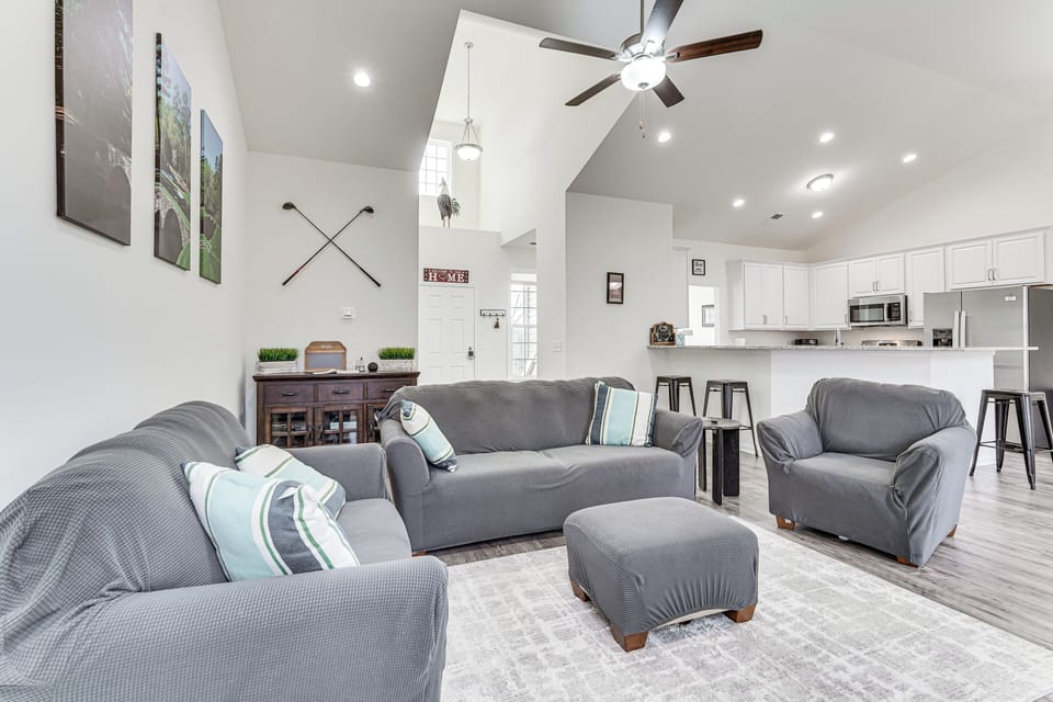 House (3 Bedrooms) | Interior