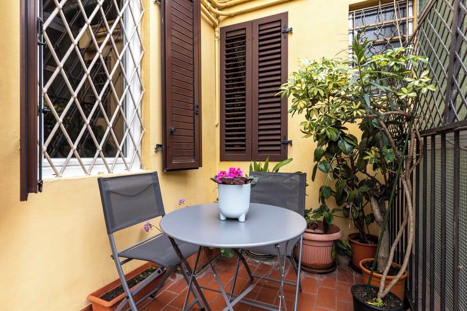 Apartment | Terrace/patio