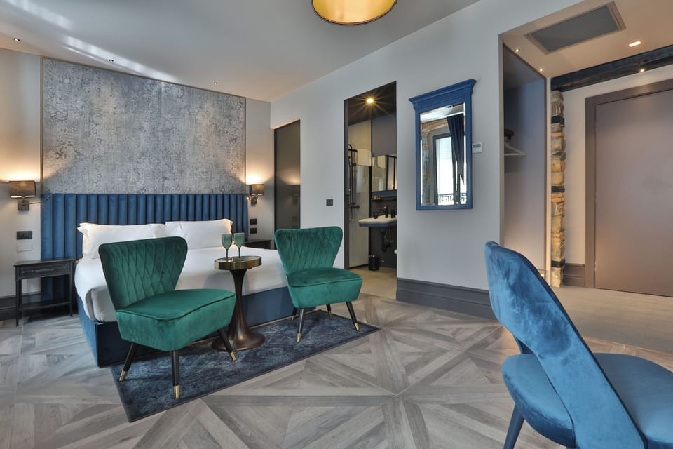 Superior Double or Twin Room | Minibar, soundproofing, iron/ironing board, free WiFi