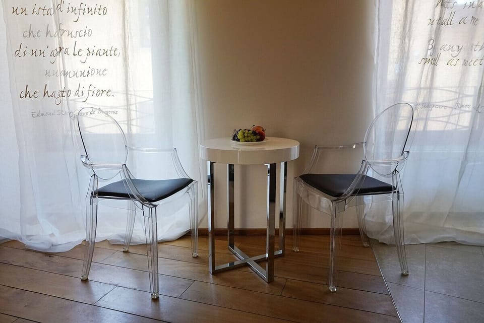 Deluxe Room | Premium bedding, desk, WiFi (free), individually furnished